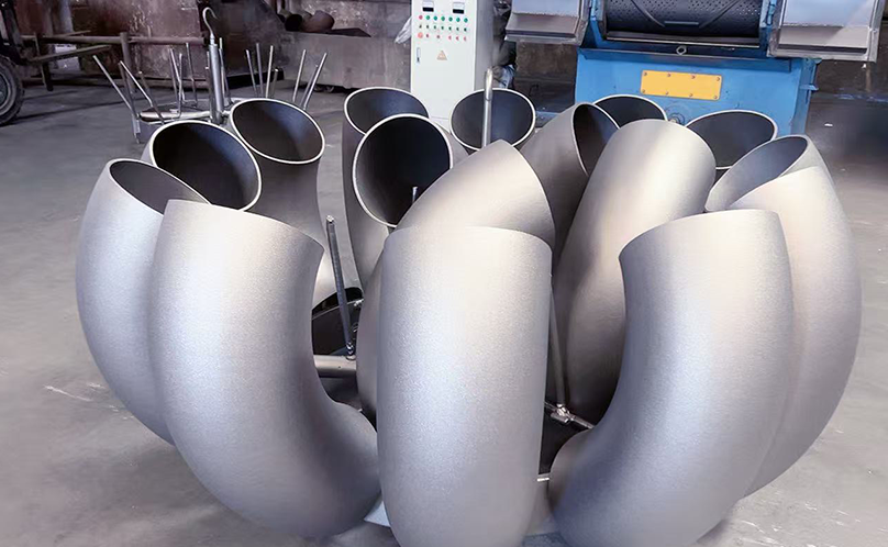 Какими способами производители отводов маркируют отводы из нержавеющей стали на русском языке?