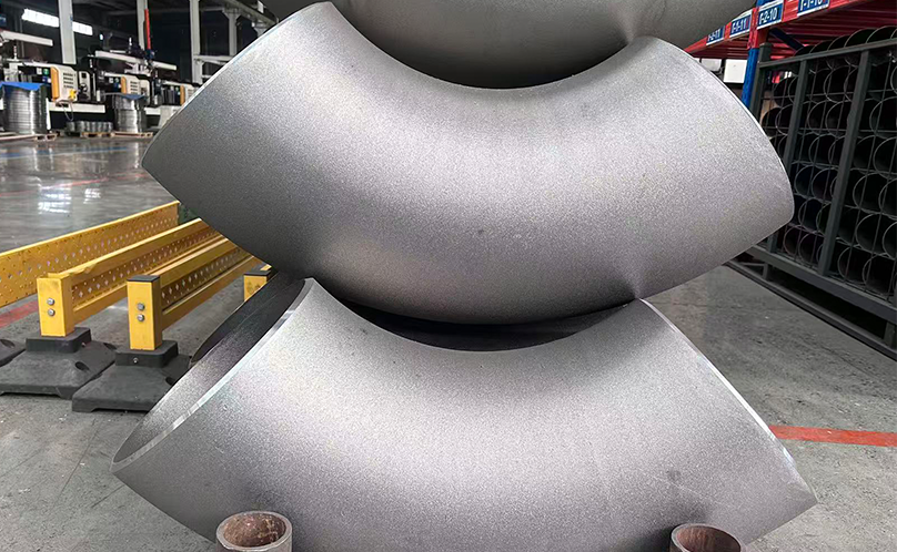 Последние тенденции в отрасли фитингов для труб в 2026 году: рынок отводов и фланцев демонстрирует ускоренный рост.